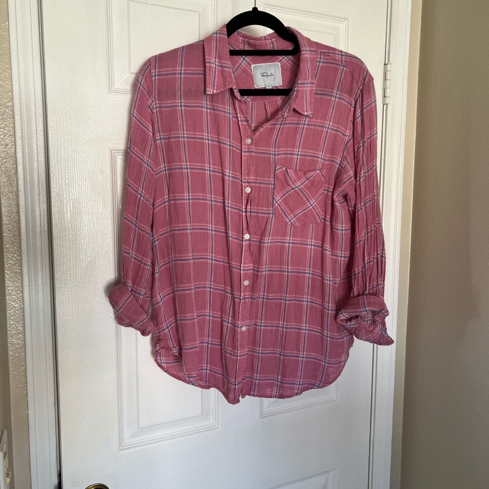 Rails button down